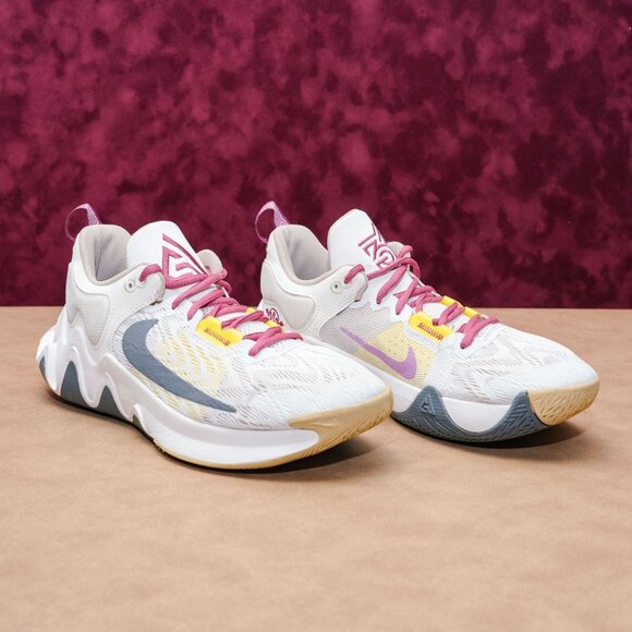 Nike Men Giannis Immortality 2 White Grey Fabric Basketball Sneakers sz 8